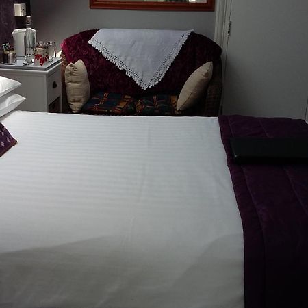 חלנדודנו Cleave Court Guest House מראה חיצוני תמונה