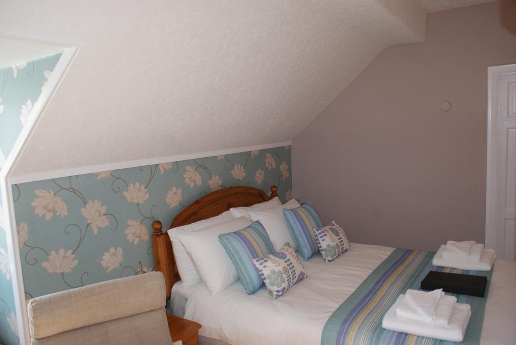 חלנדודנו Cleave Court Guest House מראה חיצוני תמונה