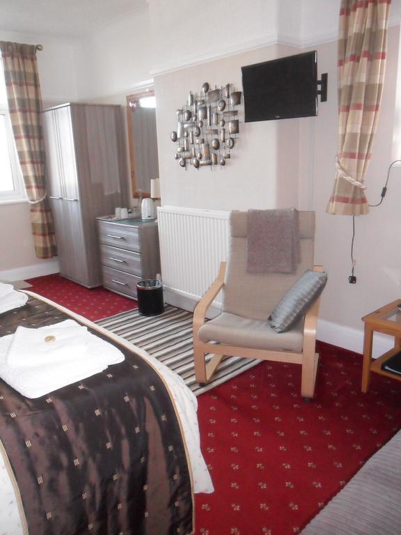 חלנדודנו Cleave Court Guest House מראה חיצוני תמונה