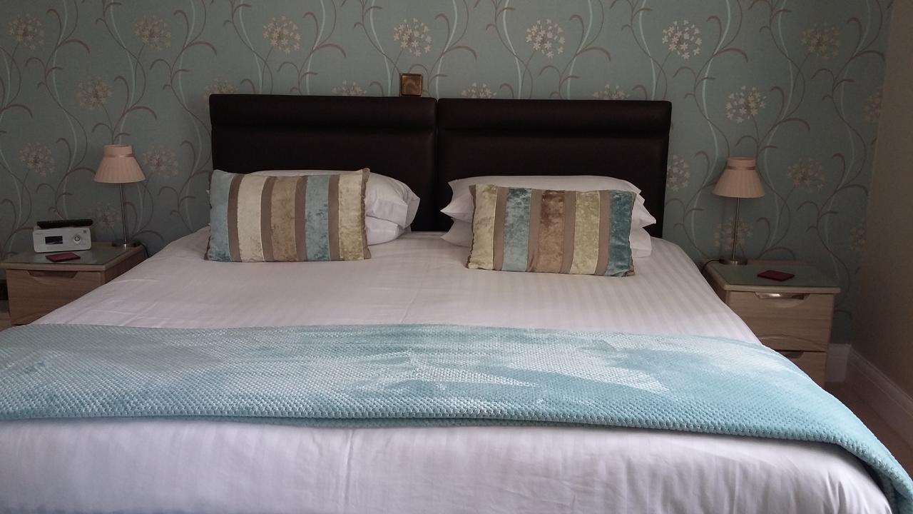 חלנדודנו Cleave Court Guest House מראה חיצוני תמונה
