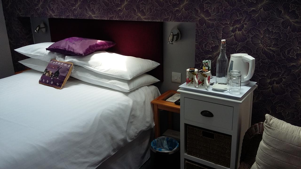 חלנדודנו Cleave Court Guest House מראה חיצוני תמונה